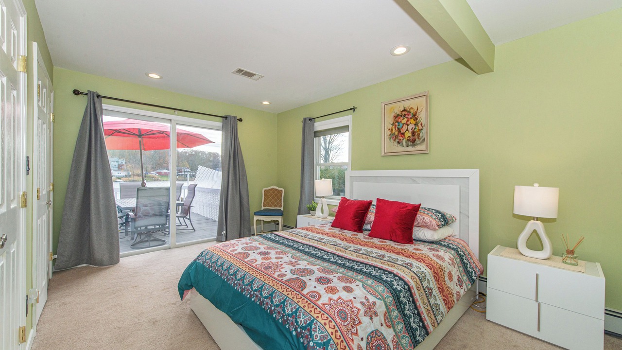 Photo of Bedroom in Lake Hopatcong