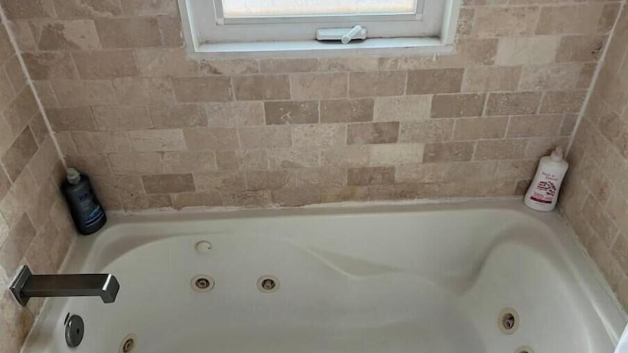 Photo of Bathroom in Brick