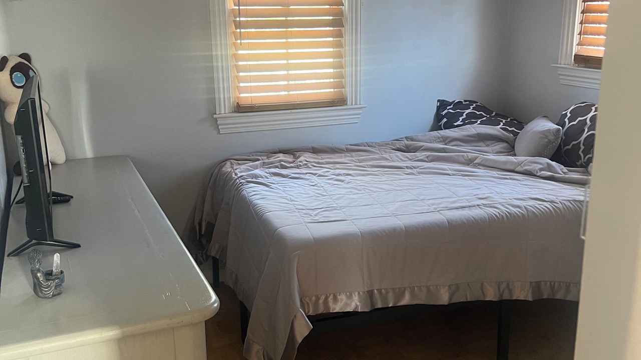 Photo of Bedroom in Brick