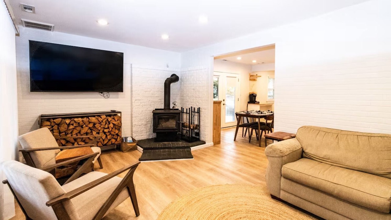 Photo of Livingroom in Lower Township