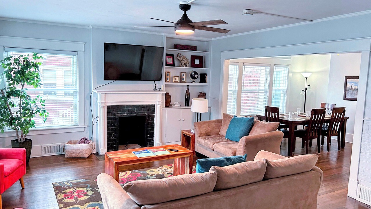 Photo of Livingroom in Erie