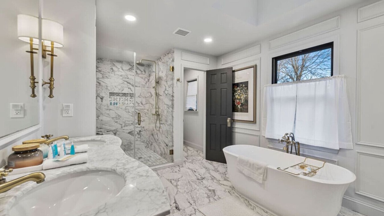 Photo of Bathroom in Montebello