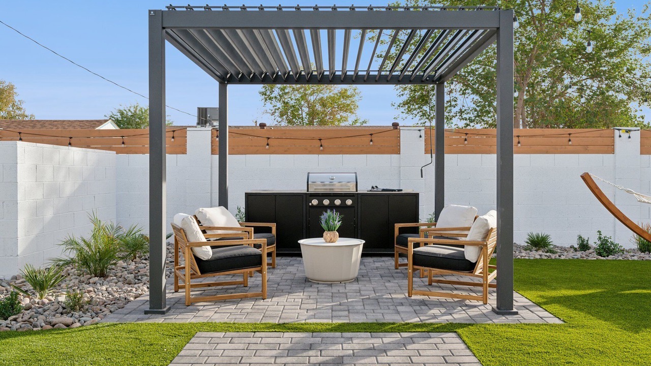 Photo of Patio Balcony in New Papago Parkway