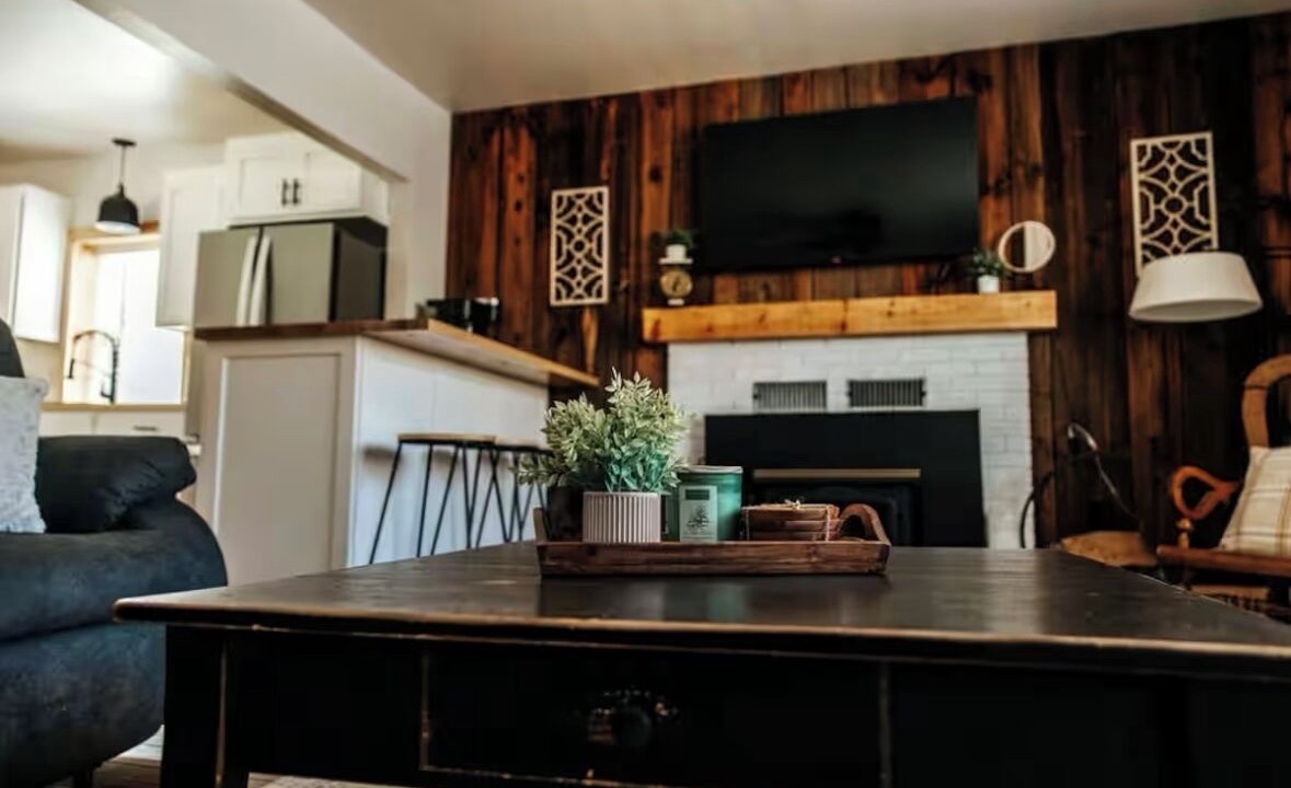 Photo of Livingroom in Laurelton