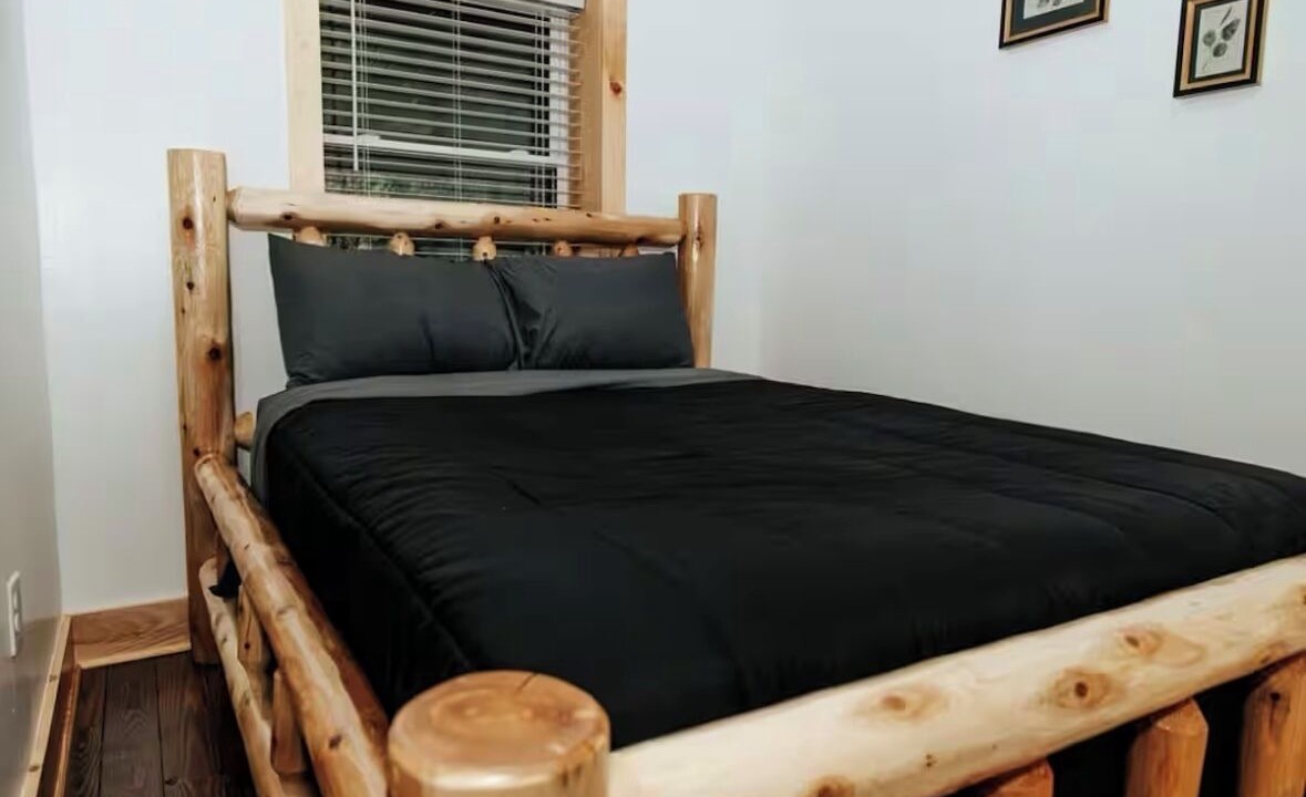 Photo of Bedroom in Laurelton