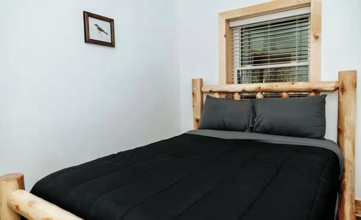 Photo of Bedroom in Laurelton