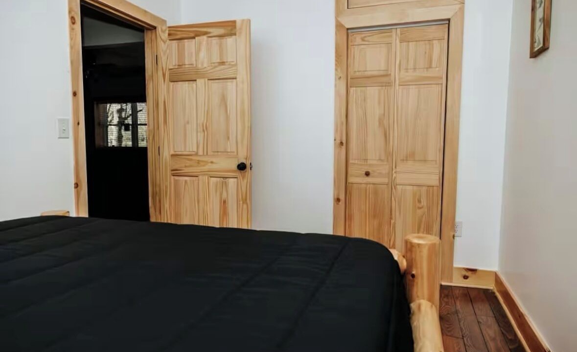 Photo of Bedroom in Laurelton