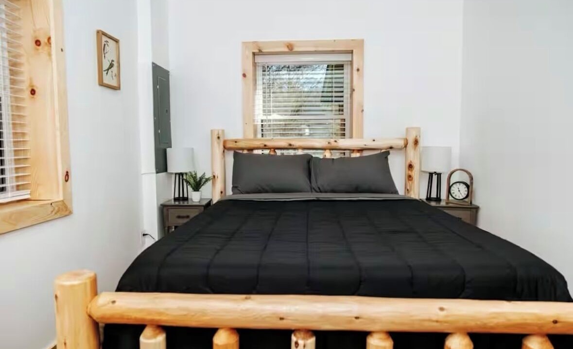 Photo of Bedroom in Laurelton