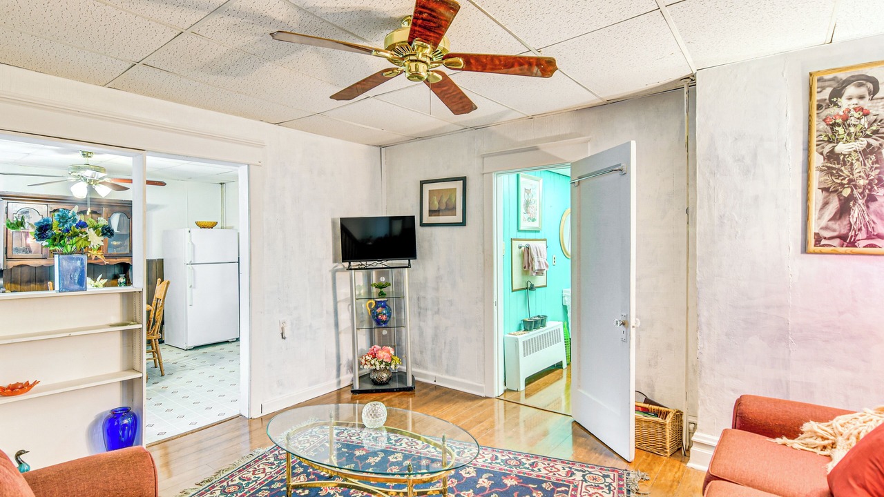 Photo of Livingroom in Fountain Hill