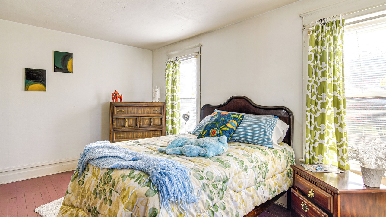 Photo of Bedroom in Fountain Hill