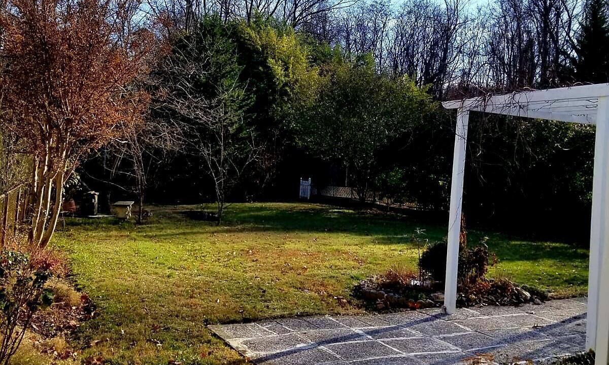 Photo of Outdoor in Pimmit Hills