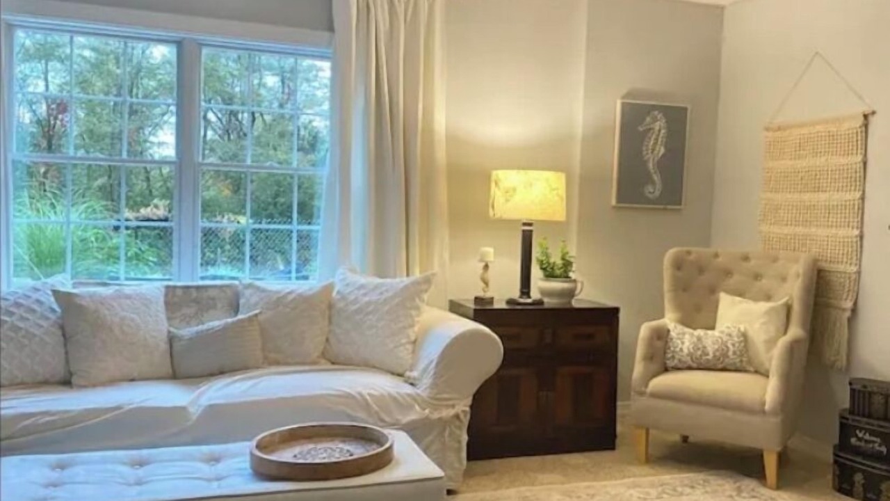 Photo of Livingroom in Exeter