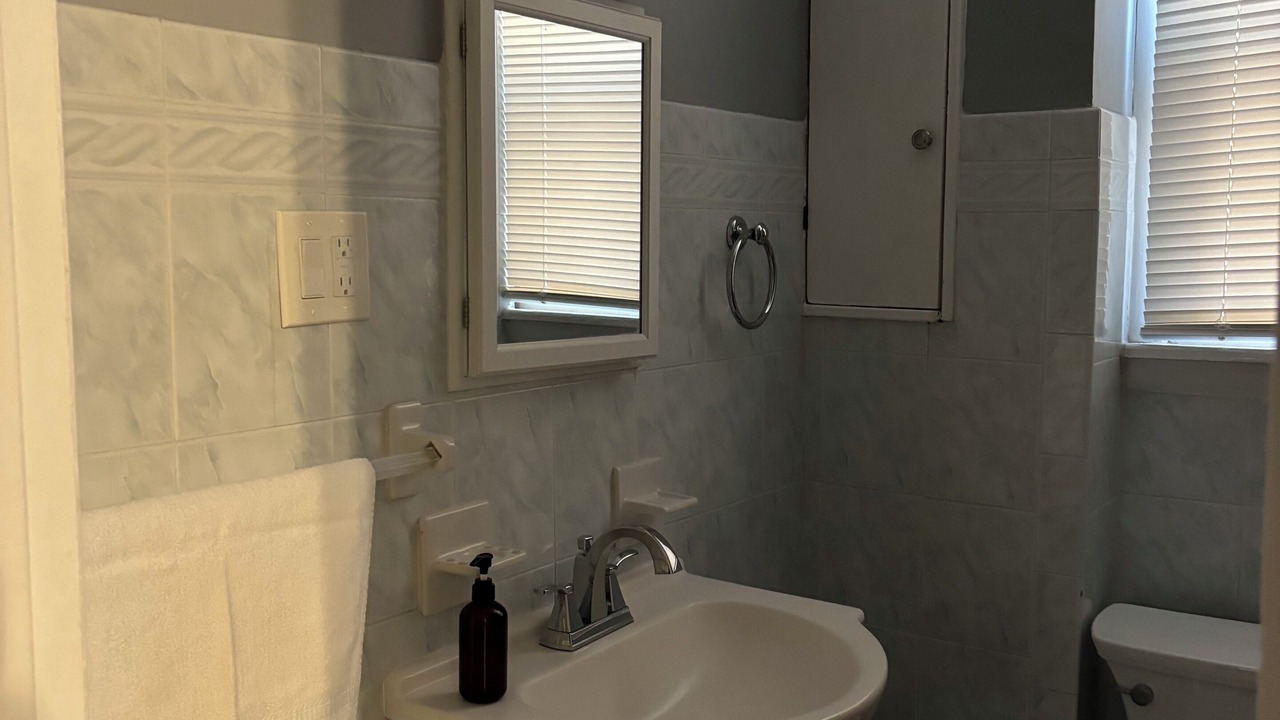 Photo of Bathroom in Weehawken