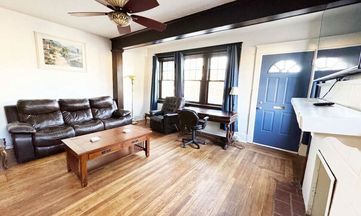 Photo of Livingroom in Point Breeze North