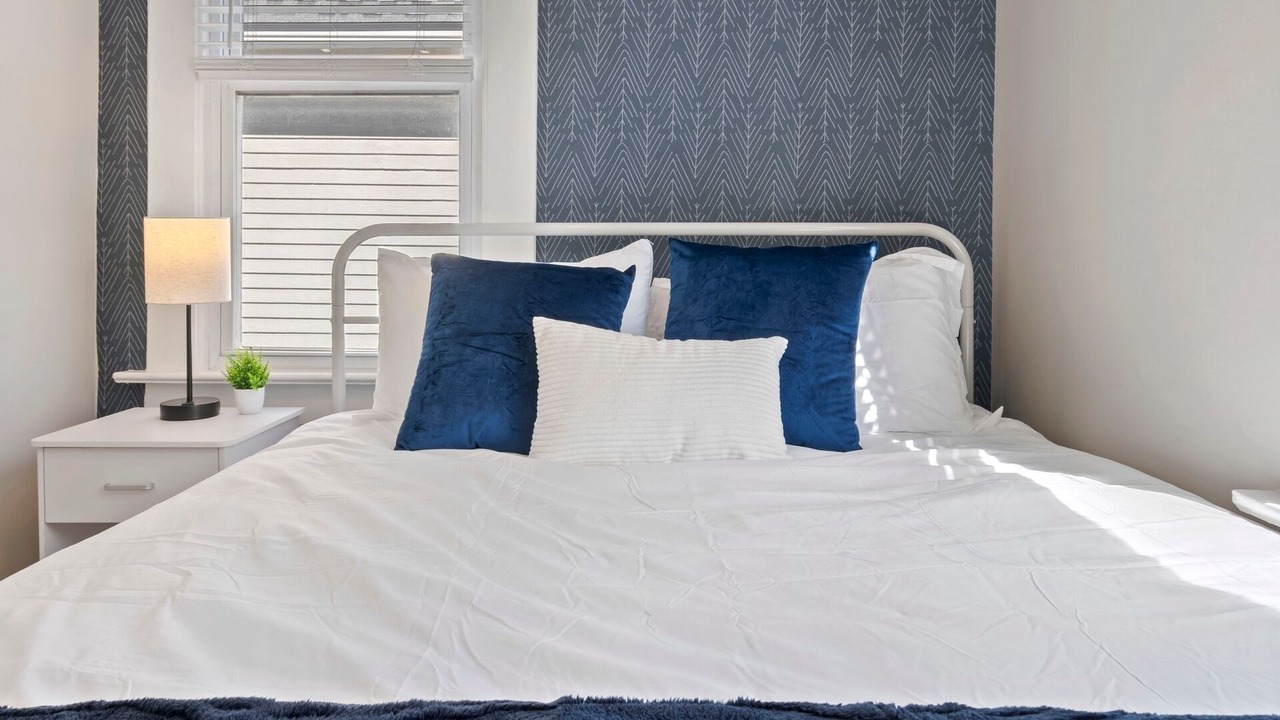 Photo of Bedroom in Old North Columbus