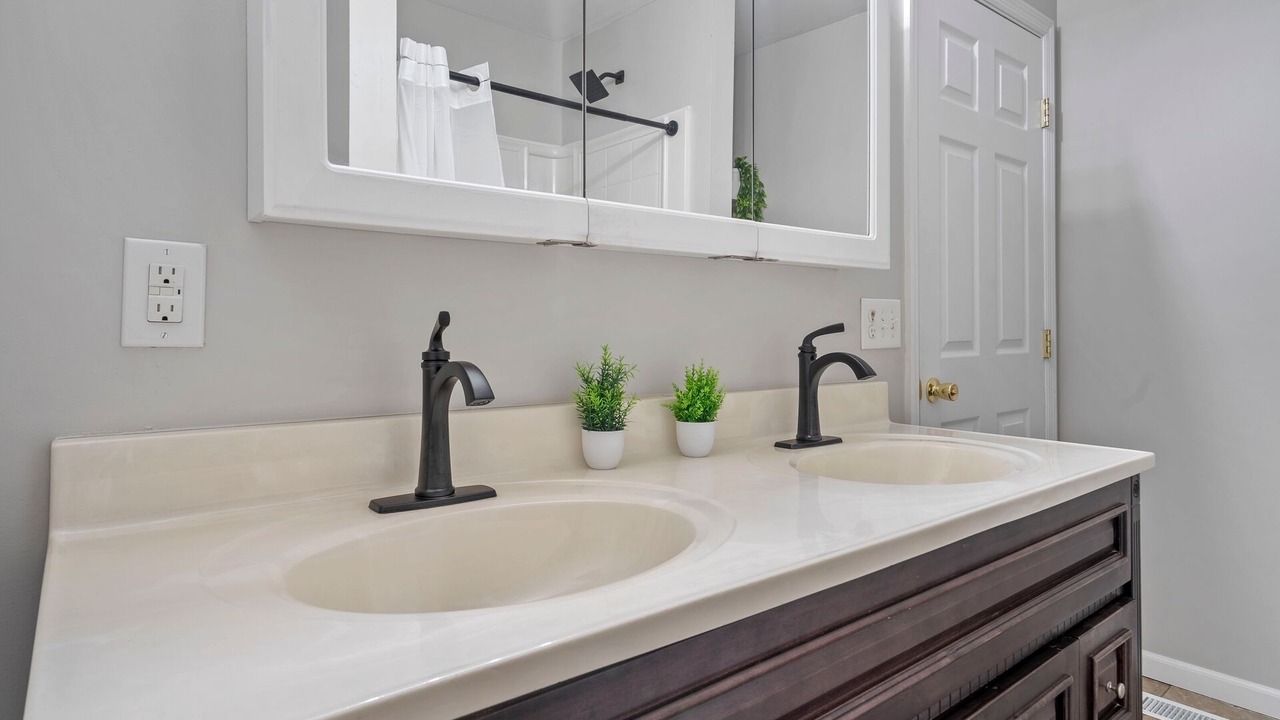 Photo of Bathroom in Old North Columbus