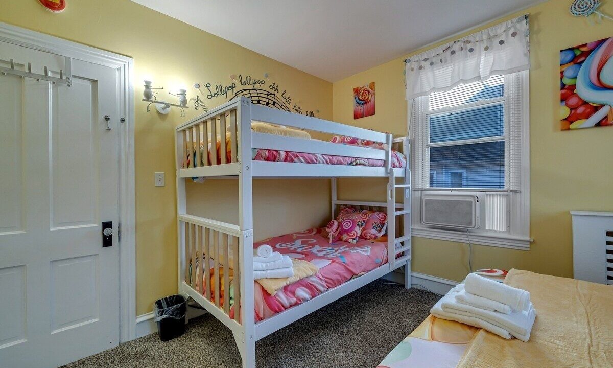 Photo of Bedroom in Annville