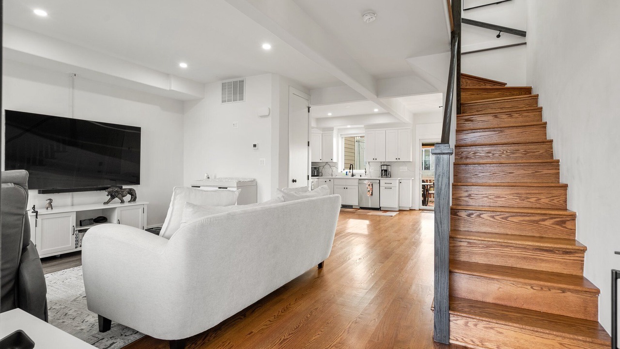Photo of Livingroom in Hill East