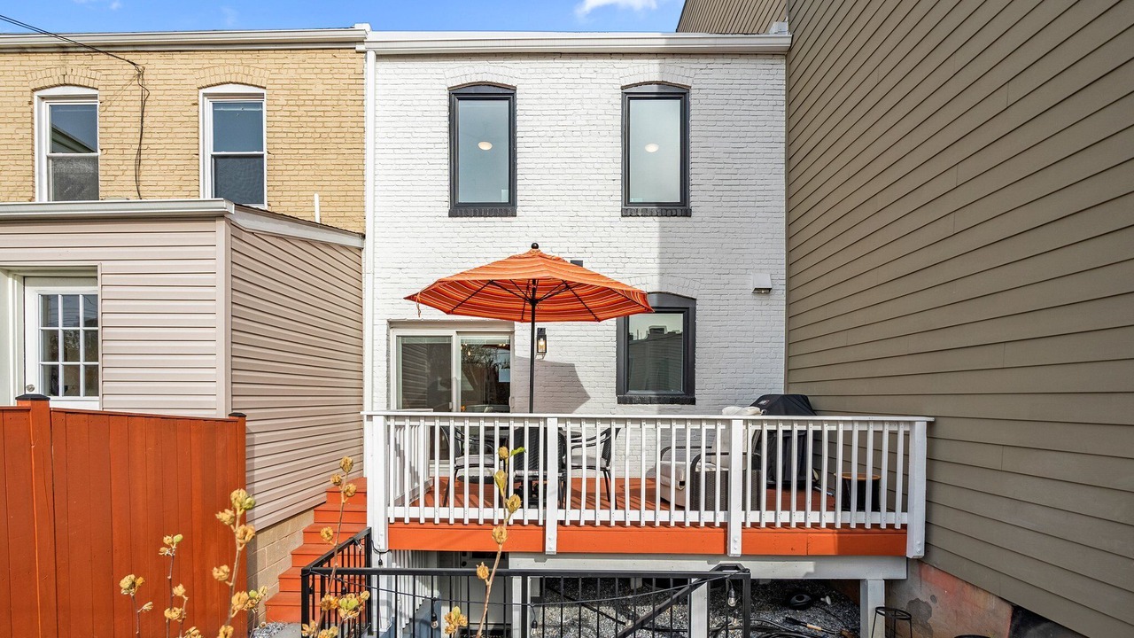 Photo of Patio Balcony in Hill East
