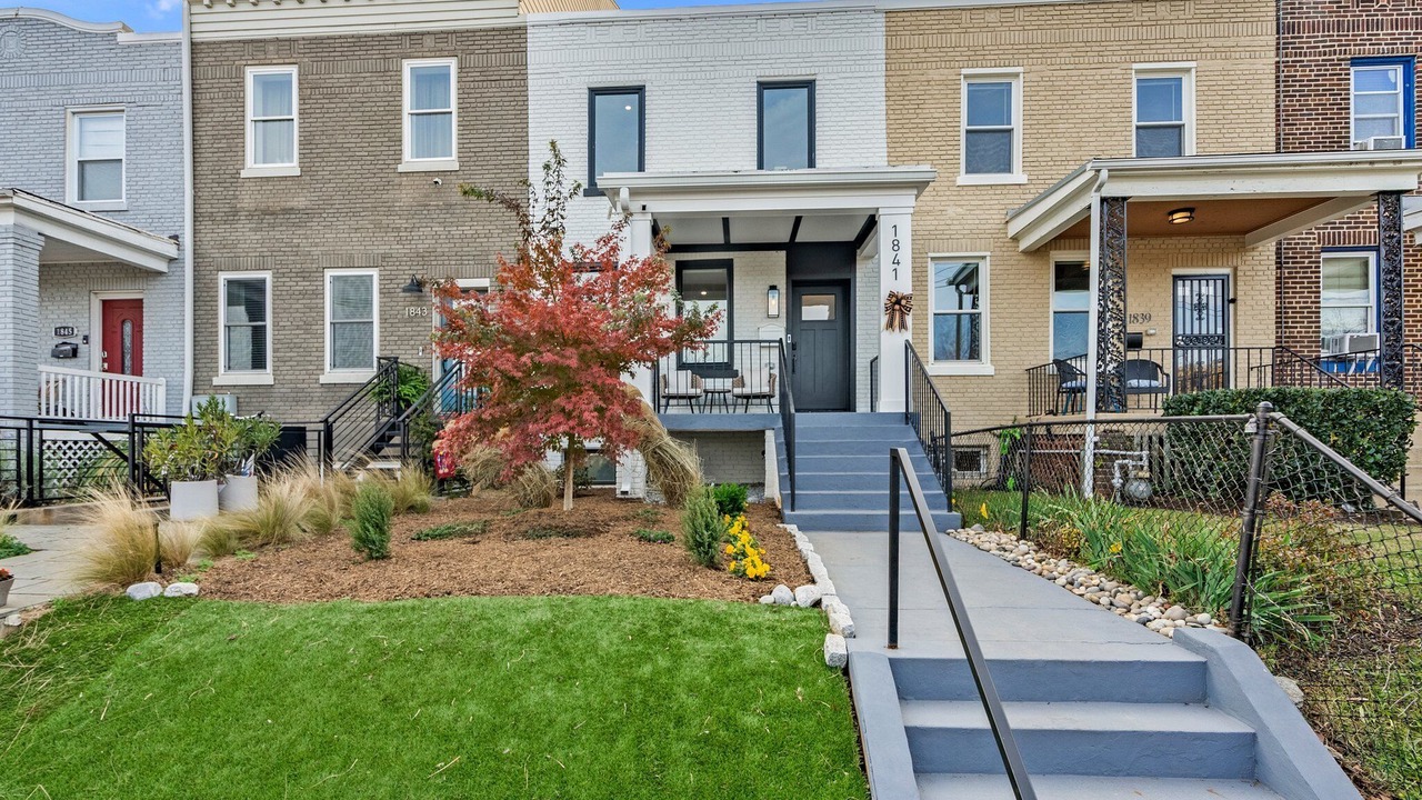 Photo of Outdoor in Hill East