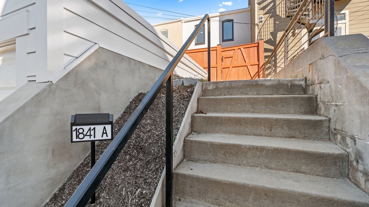 Photo of Outdoor in Hill East