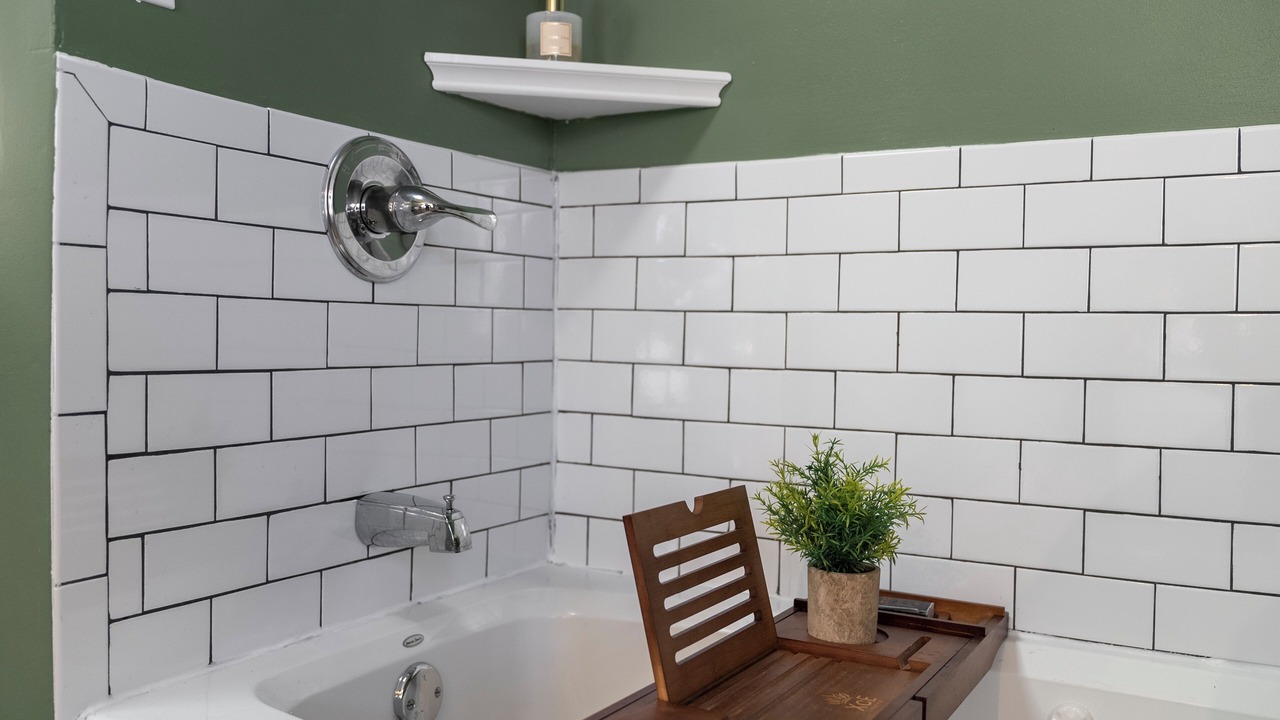 Photo of Bathroom in Weinland Park