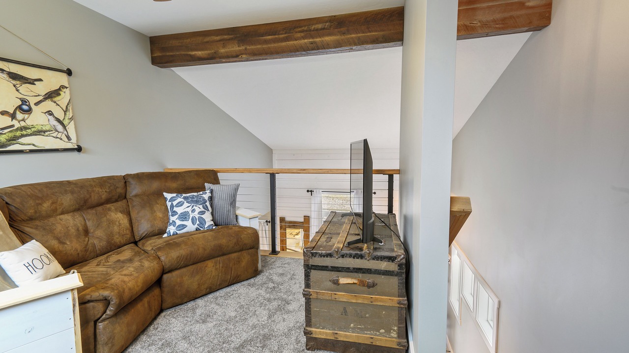 Photo of Livingroom in Sugarcreek