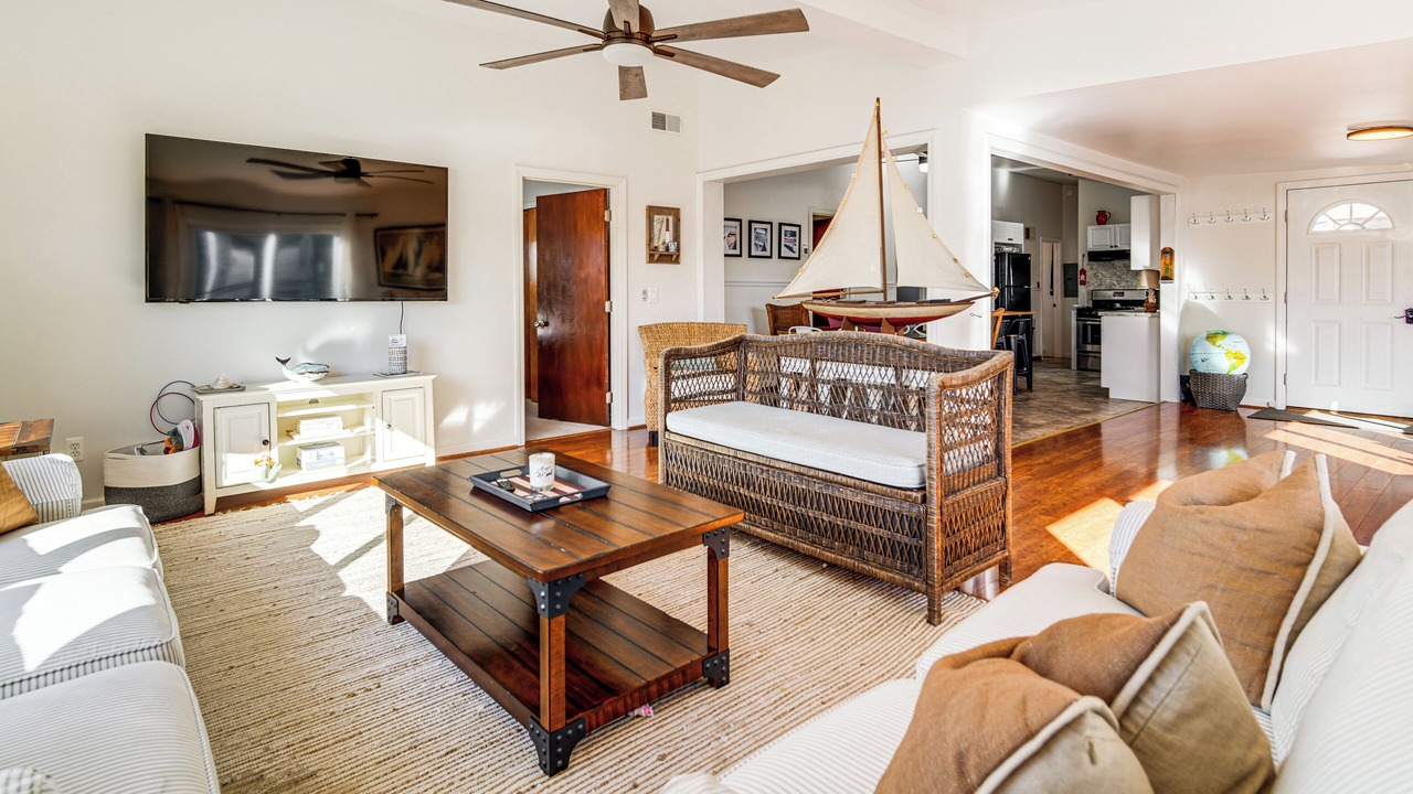 Photo of Livingroom in Mystic Island