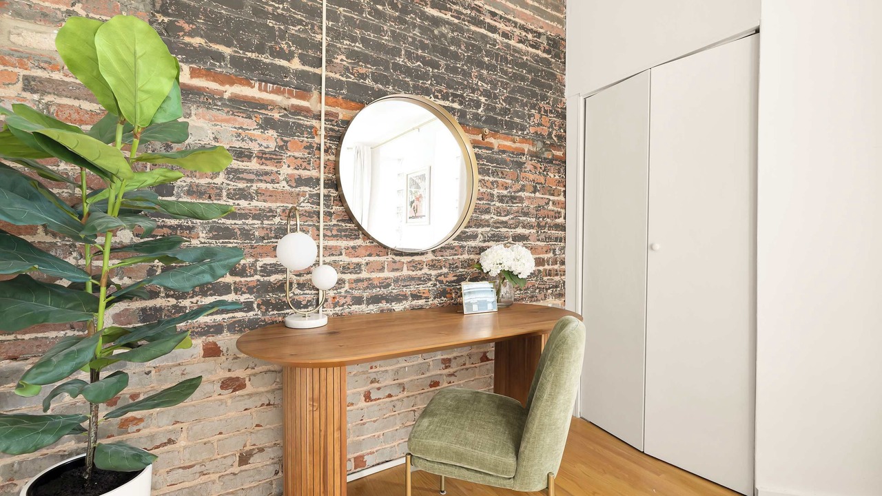 Photo of Bedroom in Mount Vernon Square