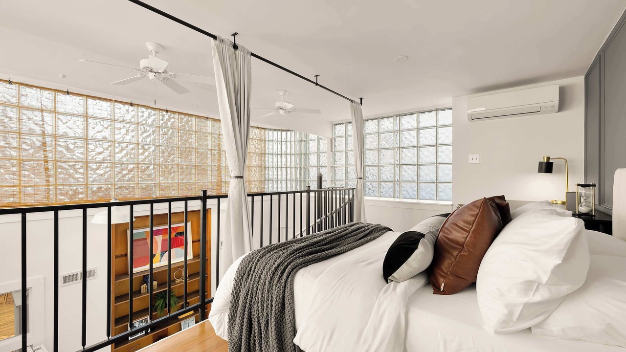 Photo of Bedroom in Mount Vernon Square