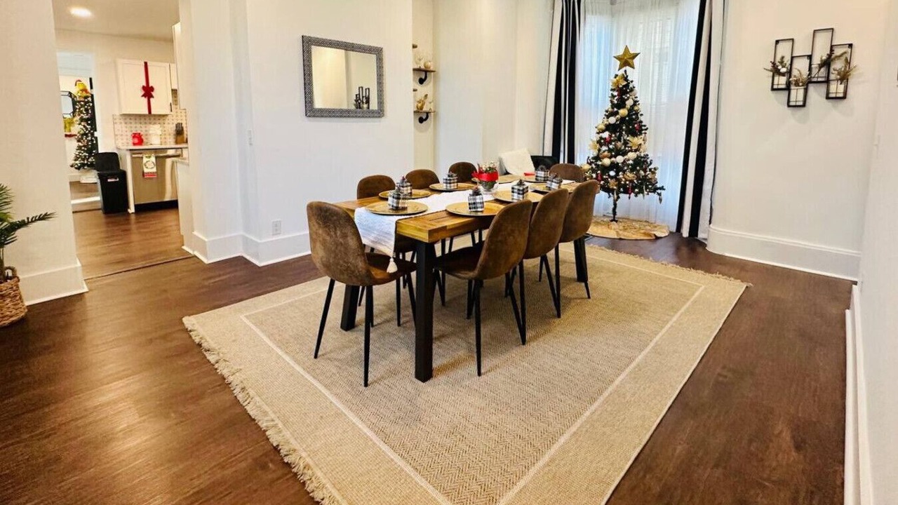 Photo of Livingroom in Hamilton
