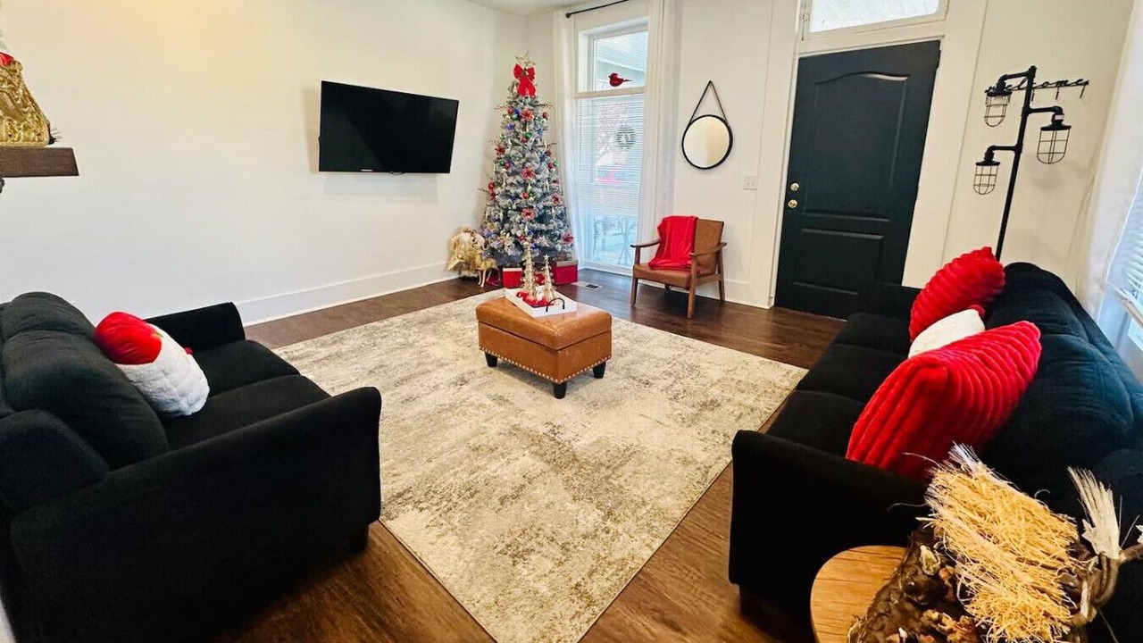 Photo of Livingroom in Hamilton