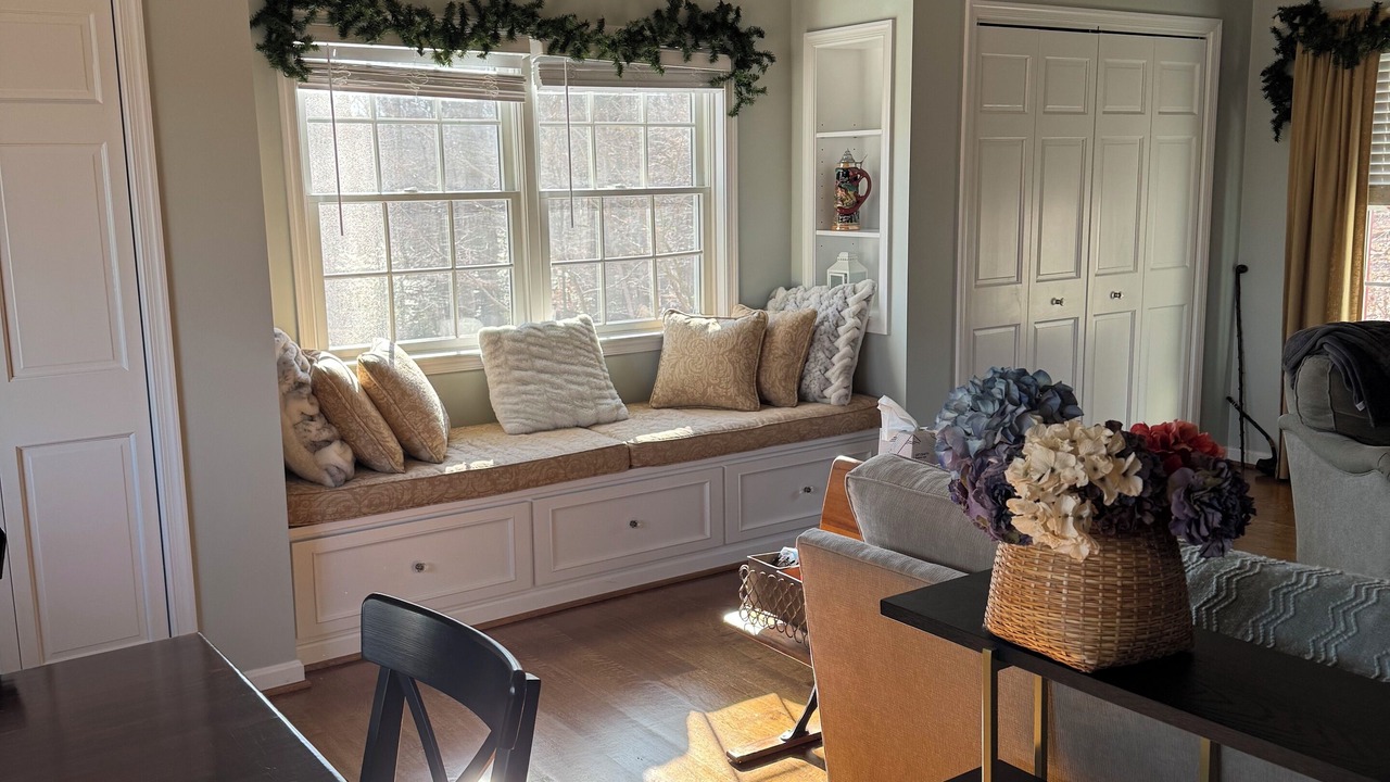 Photo of Livingroom in Henryton