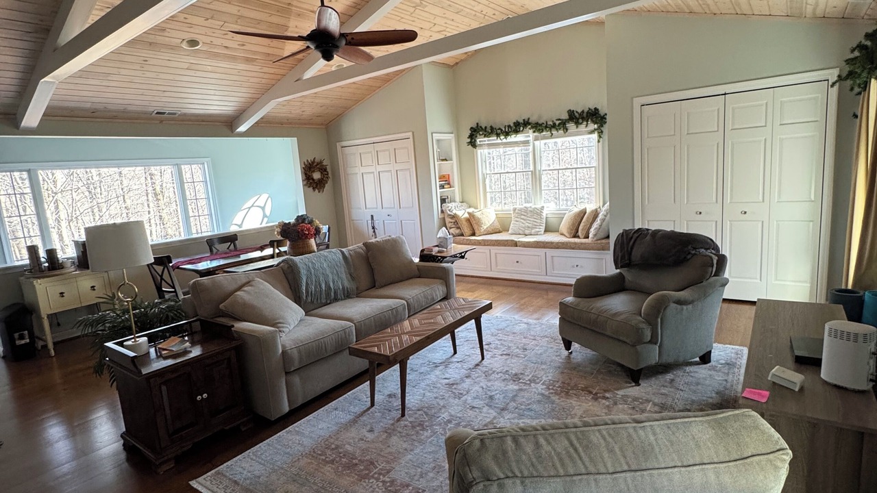 Photo of Livingroom in Henryton