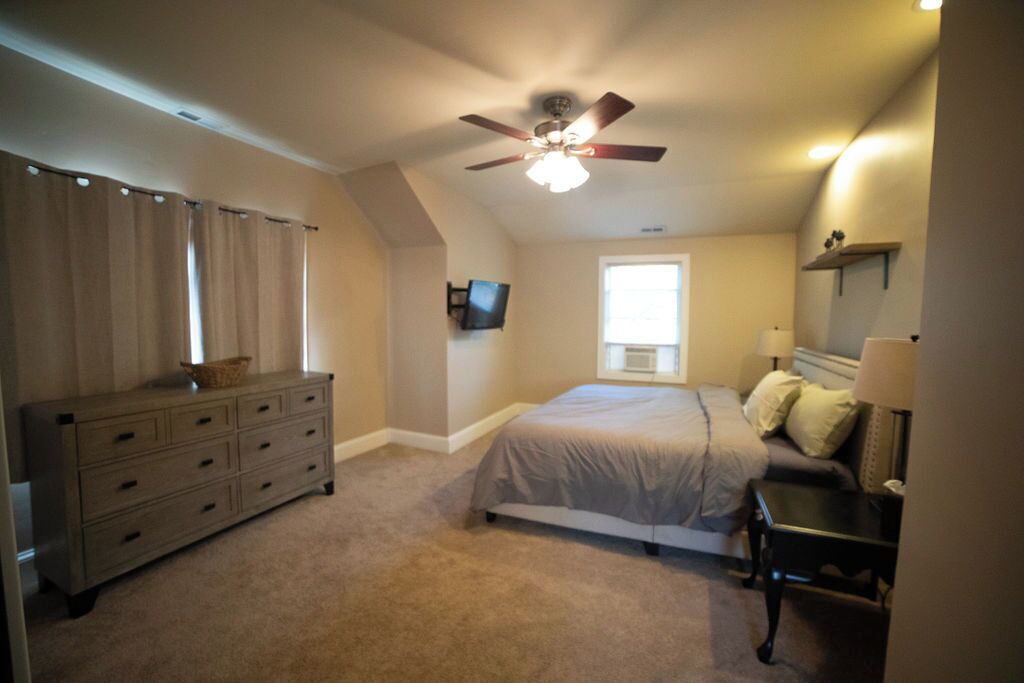 Photo of Bedroom in White Hall