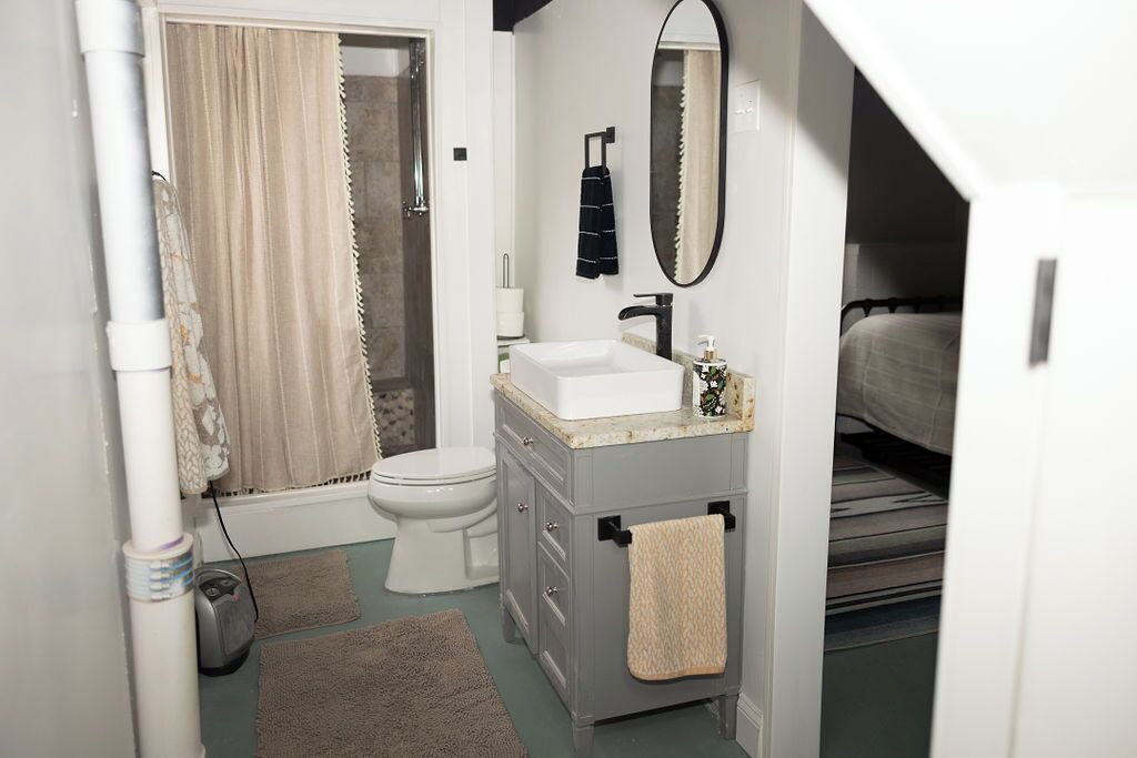 Photo of Bathroom in White Hall