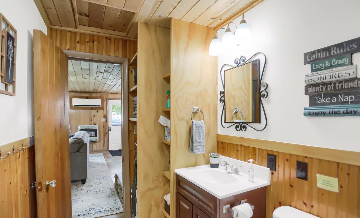 Photo of Bathroom in Swengel