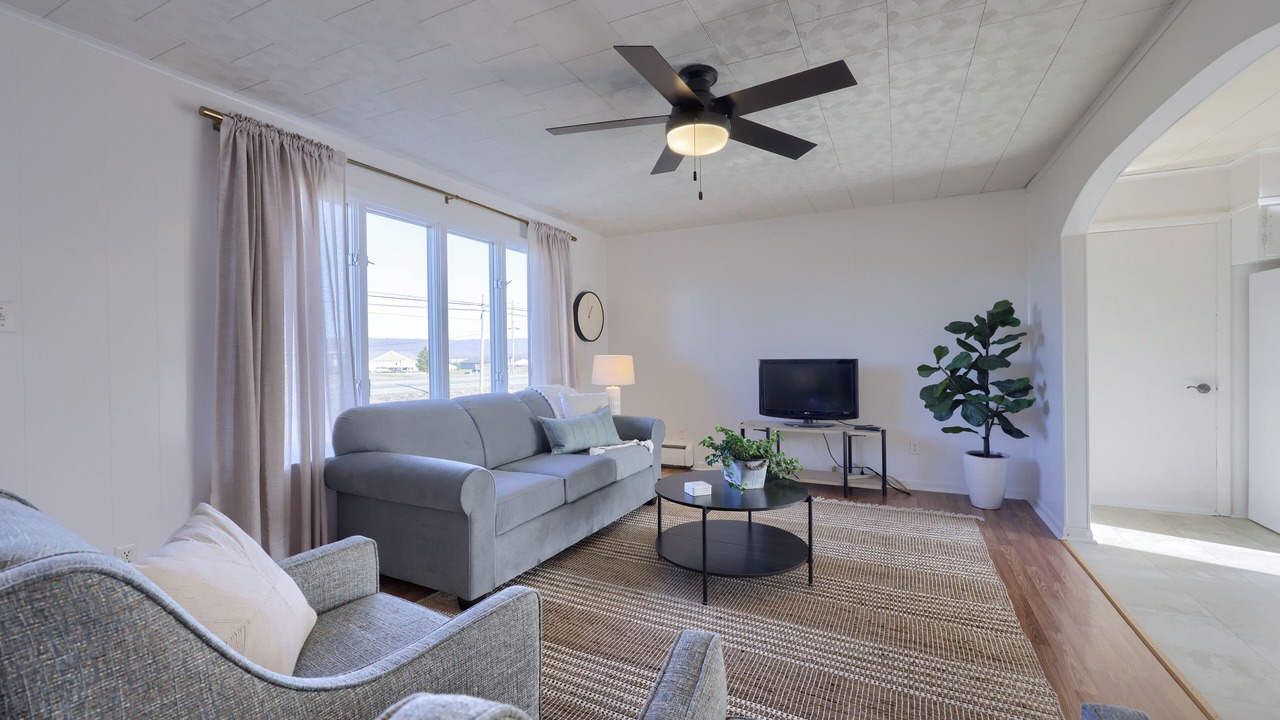 Photo of Livingroom in Spring Glen
