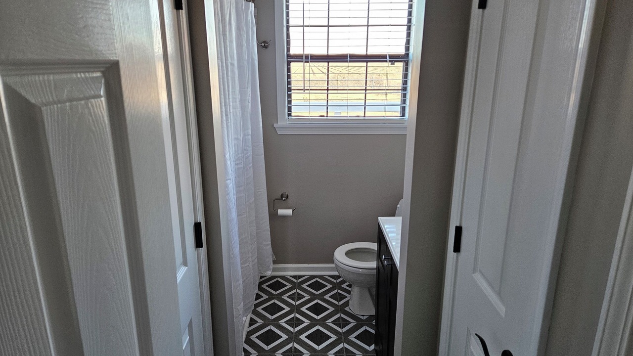 Photo of Bathroom in Blytheville