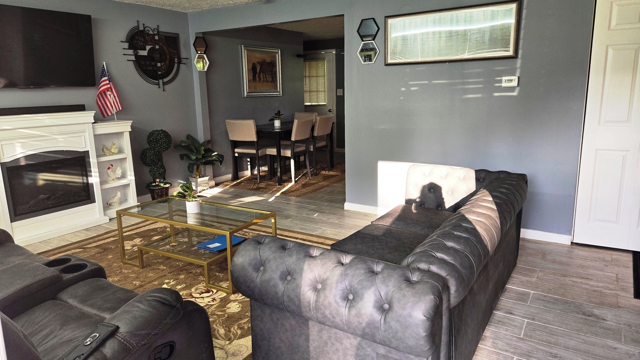 Photo of Livingroom in Reynoldsburg