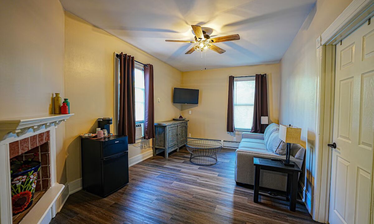 Photo of Livingroom in Milford