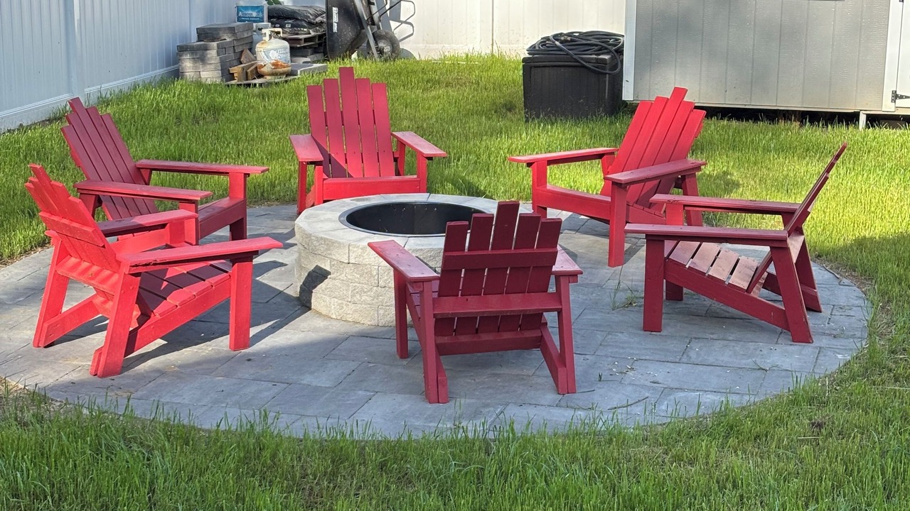 Photo of Outdoor in Issue