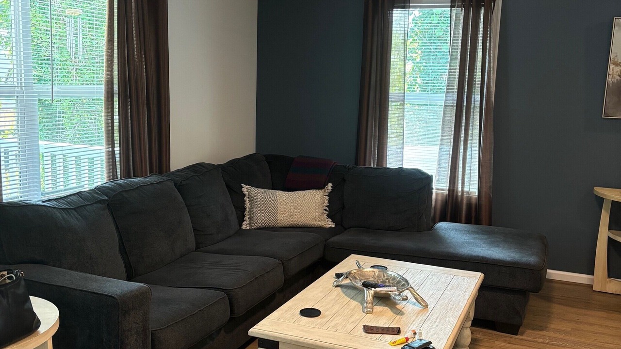 Photo of Livingroom in Issue