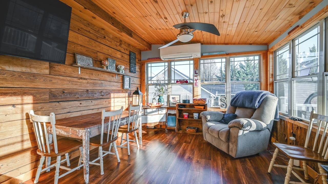 Photo of Livingroom in Halfway