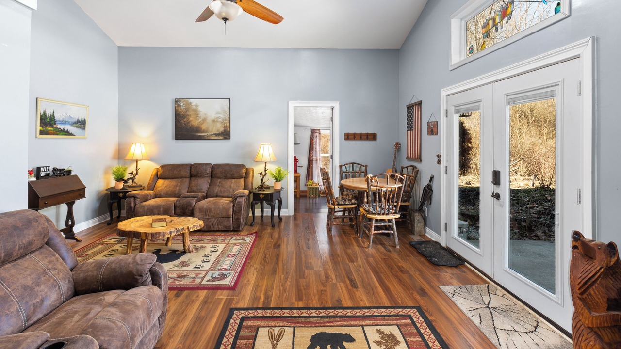 Photo of Livingroom in Latonia