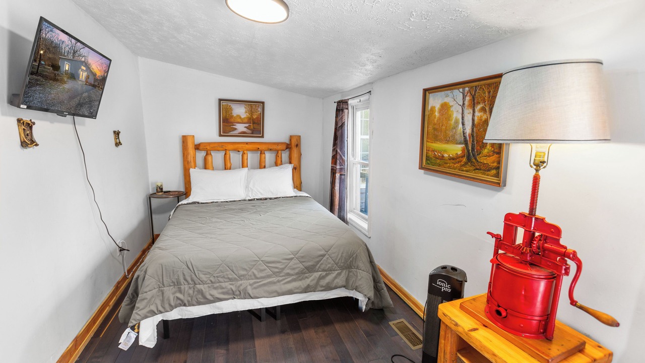 Photo of Bedroom in Latonia