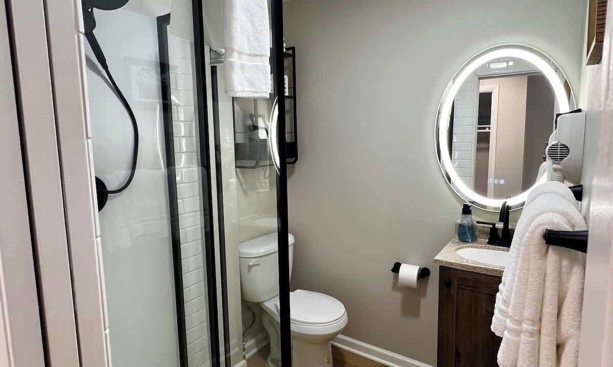 Photo of Bathroom in Day Heights