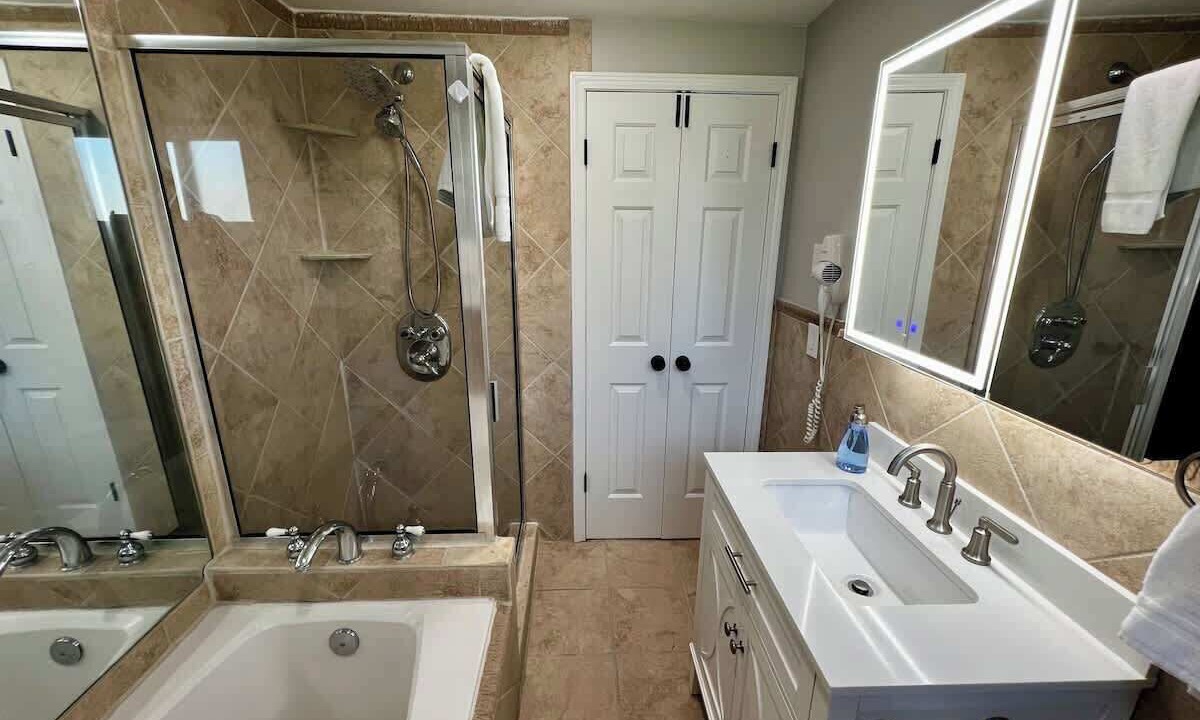 Photo of Bathroom in Day Heights