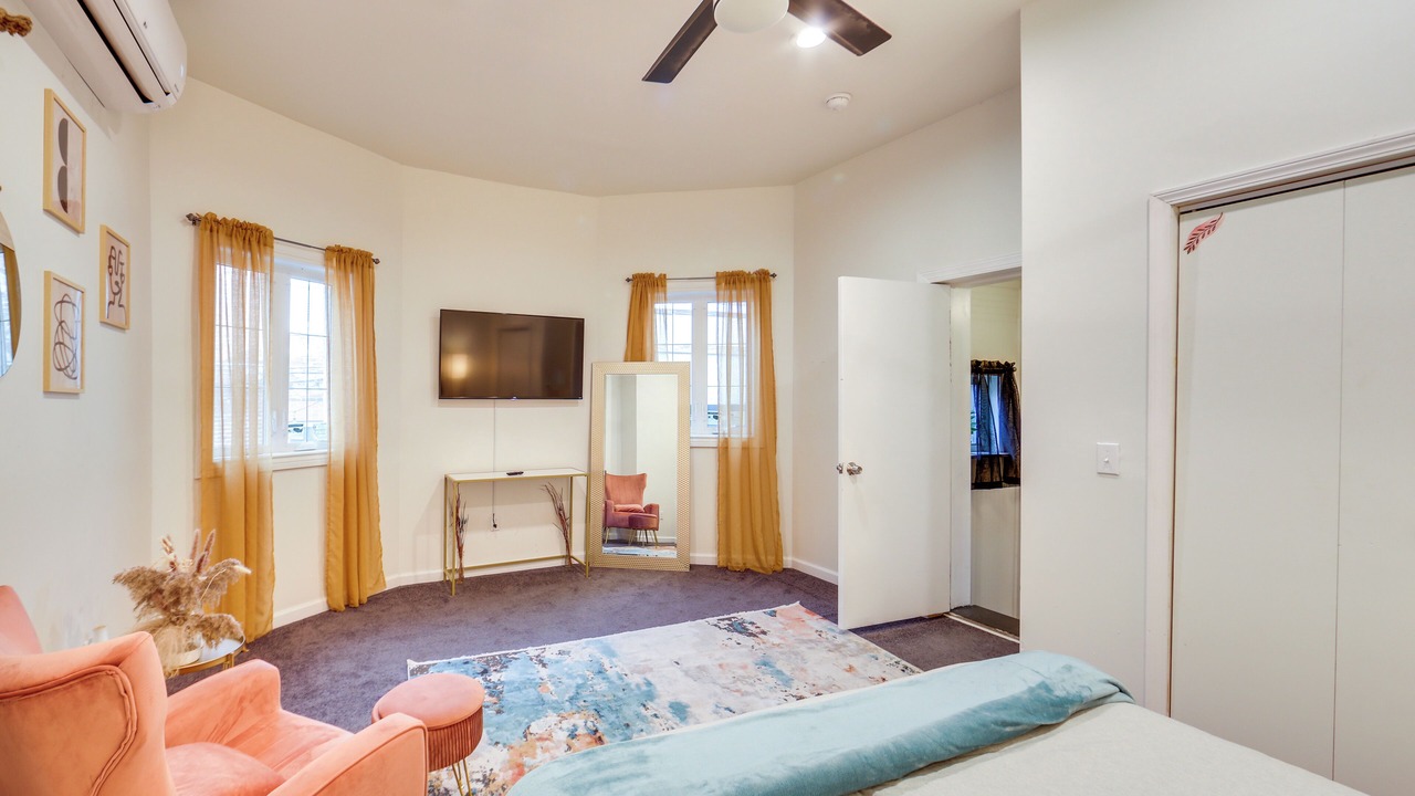 Photo of Bedroom in Central Northside