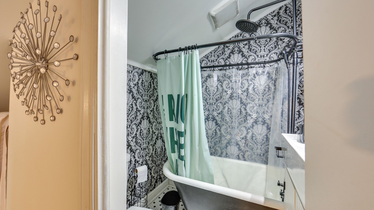 Photo of Bathroom in Central Northside